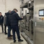 Varmt välkomna utländska kunder att besöka vårt företag för att inspektera sekundär balningsutrustning