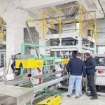 Två enheter för automatisk vägning, transport och palletering av husdjursfoder på 25 kg börjar köras i vår kundfabrik.